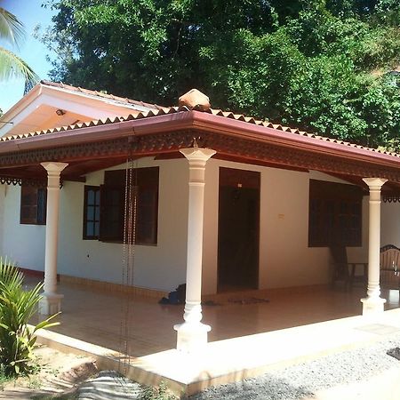 Damith Tourist Inn Mirissa Luaran gambar